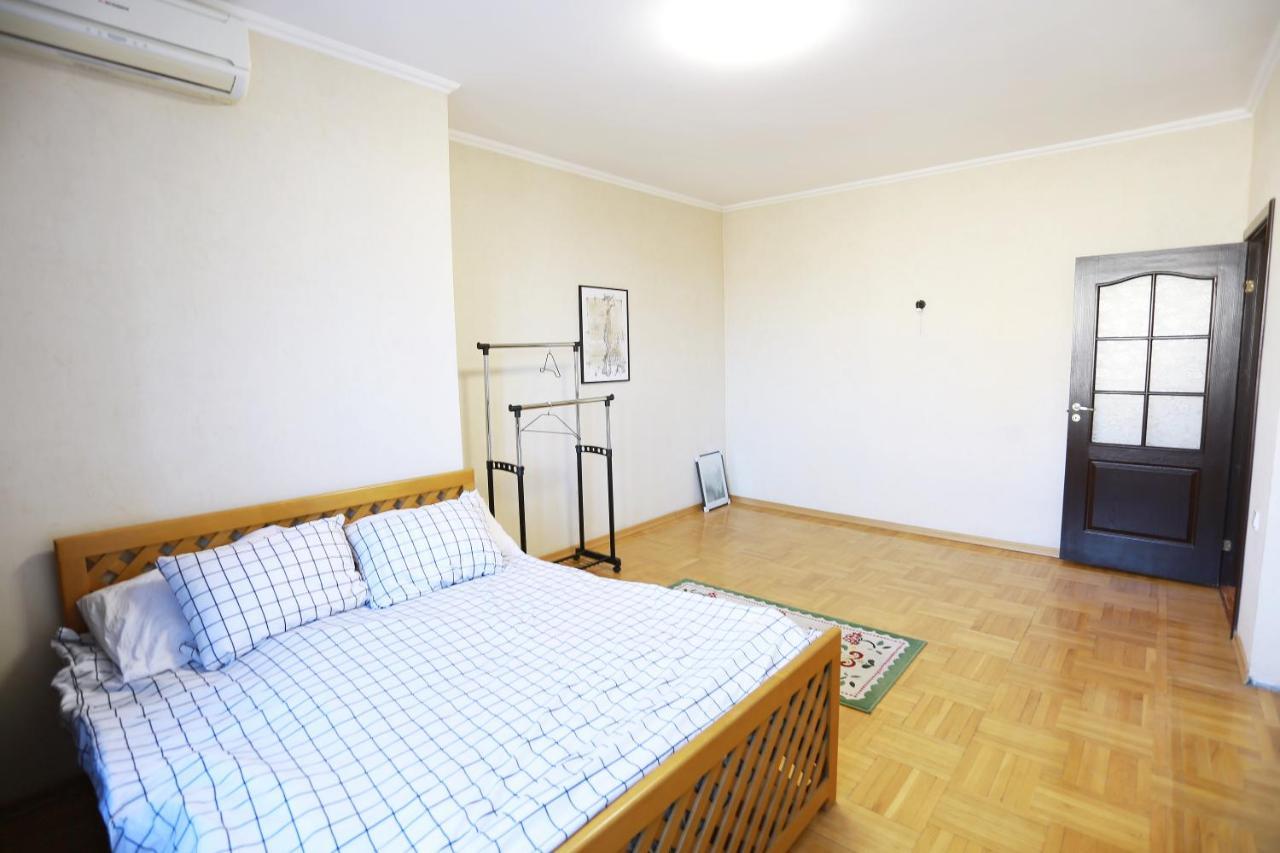 City Garden Apartments Є Інтернет Без Світла Oděsa Exteriér fotografie